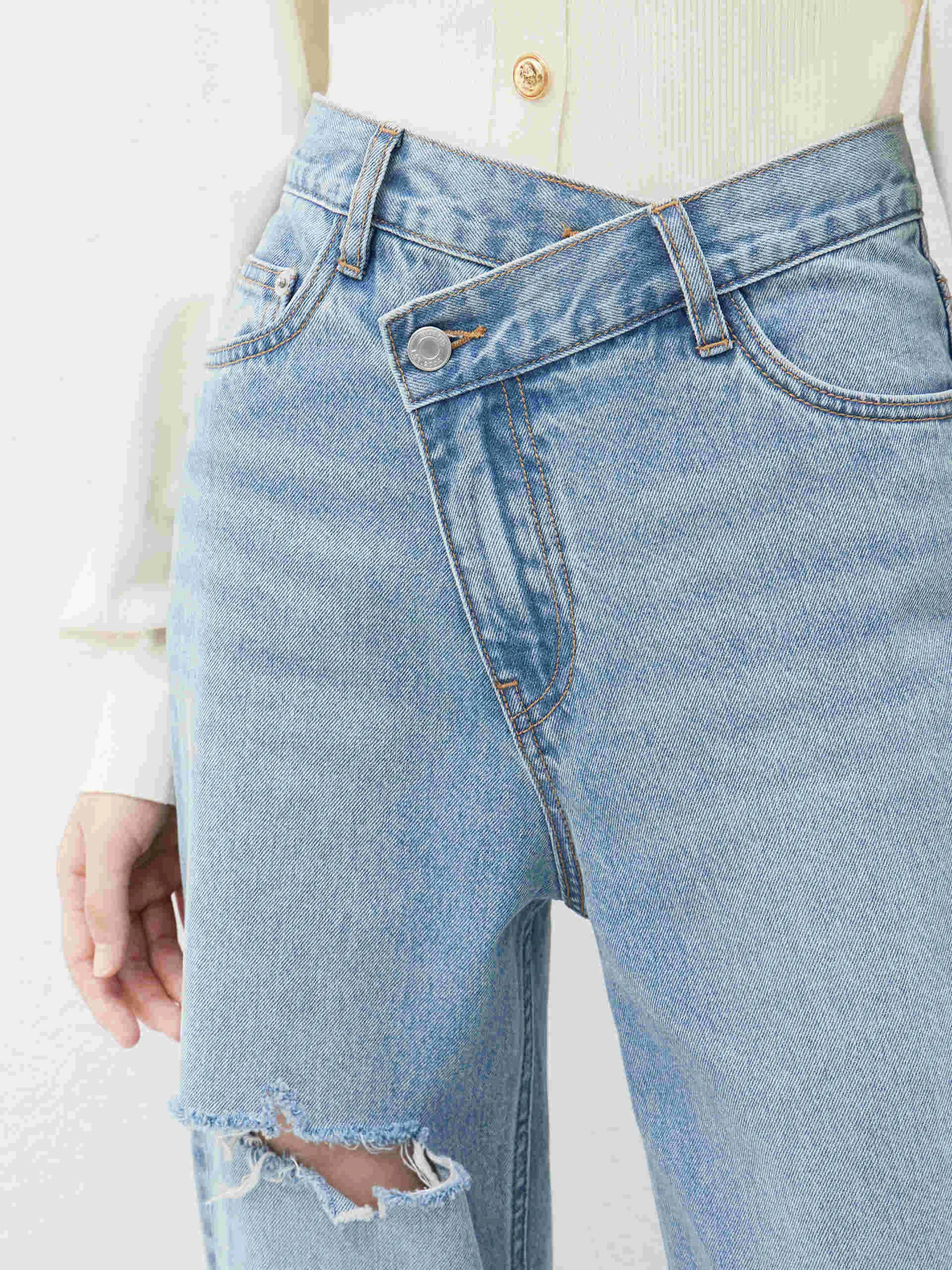 Asymmetric Ripped Jeans